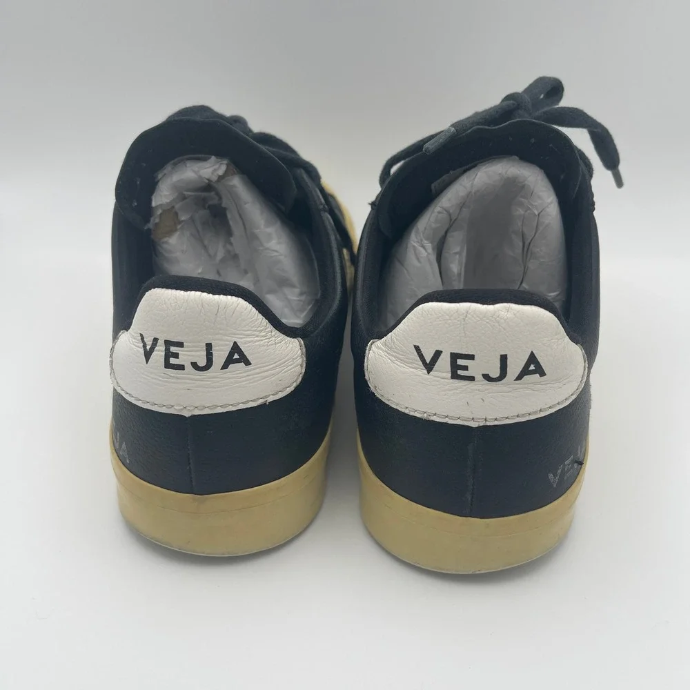 Veja Women 9 Black Leather Campo Sneakers Cream Logo Low Top